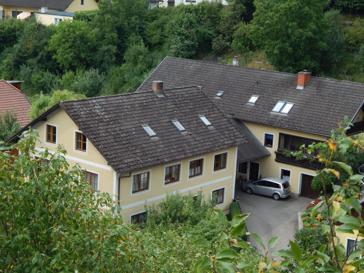 Haus Lindenhofer Apartamento Emmersdorf an der Donau Exterior foto